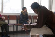 Junge Menschen aus Eritrea haben oft Mühe in der Schweiz beruflich Fuss zu fassen. (Bild: Keystone)