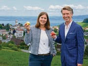 Jasmin Häne, Geschäftsleiterin, und Gallus Pfister, Präsident der Gesundheitsregion Appenzellerland, freuen sich auf das Projekt. (Bild: pd)