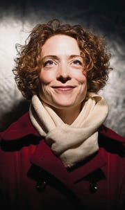 «Als Frau wird es irgendwann cool, rothaarig zu sein»: Diana von Ow wird oft auf ihre Haare angesprochen. (Bild: Benjamin Manser)