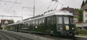 Tannengrün lackiert, Thurgauer Wappen auf den Stirnseiten, das Weinfelder Wappen auf der Seite: Der frisch restaurierte Thurgauer Pendelzug hat seine ersten Fahrten absolviert. (Bild: pd/Verein Historische Mittel-Thurgau-Bahn)