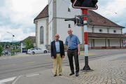 Mitinitiant Werner Hugelshofer und Gemeindepräsident Reto Altherr nach der Abstimmung. (Bild: Karin Erni)