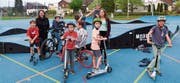 Der Aadorfer Nachwuchs nutzte den Pumptrack während der Frühlingsferien ausgiebig. (Bild: Kurt Lichtensteiger)