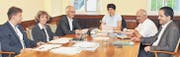 Der Stadtrat Wil für den Rest der Amtsdauer 2013–2016 (von links): Stadtschreiber Christoph Sigrist, Schulratspräsidentin und Stadträtin Jutta Röösli, Stadtrat Marcus Zunzer, Stadtpräsidentin Susanne Hartmann, Stadtrat Daniel Meili und Stadtrat Dario Sulzer. (Bild: sk)