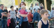 Bei sommerlichen Temperaturen kamen viele Familien mit Kindern zum Winzerfest, das buchstäblich einem Familienfest glich. (Bilder: Heidy Beyeler)
