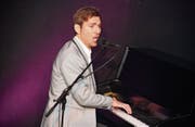 Der Pianist und Sänger David Lang während seines Auftritts im Steffurter Kulturkeller. (Bild: Christof Lampart)