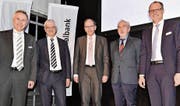 Sie haben gut lachen im Hinblick auf die guten wirtschaftlichen Prognosen: Karl Pareth, Peter Eisenhut, Bruno Damann, Ludwig Hasler und Moderator Albert Koller (von links). (Bild: Heidy Beyeler)
