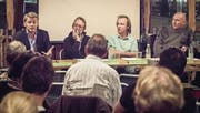Fanden keinen Konsens: Projektleiter Benno Gmür, Moderator Markus Bösch sowie die beiden Gegner Christoph Müller und Silvan Mumenthaler. (Bild: Reto Martin)