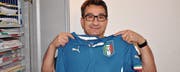 Stefano Tralci, Italien-Fan, schlief in der Nacht auf Dienstag eher schlecht als recht. (Bild: noe)