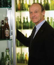 Christoph Kurer im Bierflaschenmuseum der Brauerei Schützengarten. (Bild: Ralph Ribi)