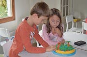 Beim Spielnachmittag im Familienzentrum Grabs probierten die Kinder verschiedene Spiele aus. (Bilder: Carmina Wälti)