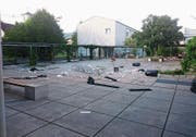 Ein Bild der Verwüstung auf dem Pausenplatz der Oberstufe.