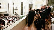 Zu Beginn des Konzertes hat der Kirchenchor Altnau auf der Empore gesungen. Später auf der Bühne. (Bild: Donato Caspari)