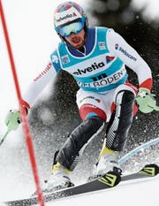 Luca Aerni verpasst in Adelboden nach grossem Kampf die Top 15. (Bild: Gabriele Facciotti/AP)