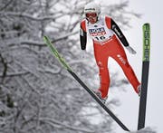 Simon Ammann ist wie erwartet der beste Schweizer. (Bild: Philipp Guelland/EPA)