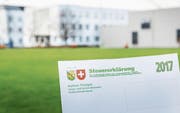 Die Unternehmen sollen im Kanton bleiben, auch wenn die heute existierenden Steuerschlupflöcher gestopft werden. (Bild: Andrea Stalder)