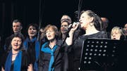 Kathy Kelly von der Kelly Family beim Auftritt mit dem Gospelchor. (Bild: Katrin Ilg)