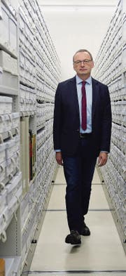 König der Akten: der Thurgauer Staatsarchivar André Salathé. (Bild: Nana do Carmo (Frauenfeld, 22. Mai 2015))