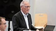 Kassenwart Hermann Studer präsentiert zum letzten Mal die Rechnung der Sekundarschulgemeinde Affeltrangen. (Bild: Rudolf Steiner)