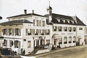 Im «Landhaus» Wil fand die formelle Gründung der SP Wil statt. (Bild: ETH Bildarchiv)