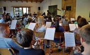 Das Orchester probt noch bis Freitag in Ladir. (Bild: zVg)