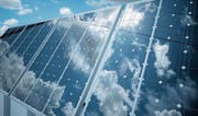 Bis 2050 sollen in Wil 13 Prozent des produzierten Stroms aus Photovoltaik-Anlagen stammen. (Bild: fotolia)