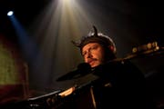 Justin Vernon, Sänger der Band Bon Iver. (Bild: PETER KLAUNZER (KEYSTONE))