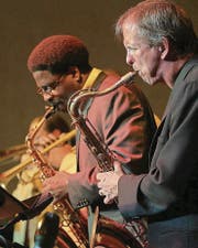 Brad Leali und Dick Oatts im Eisenwerk. (Bild: Susan Basler (1. Oktober 2004))