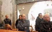 Arboner Politiker hören sich die Ideen der «Sag wie»-Gruppierung an. (Bild: Christof Lampart)