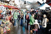 Gutbesuchter Katharinamarkt vor winterlicher Kulisse in Alt St. Johann. (Bilder: Hansruedi Rohrer)