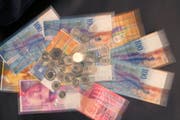 Die Pensionskasse des St.Galler Staatspersonals muss ihren technischen Zinssatz auf 3 Prozent senken. (Bild: Ralph Ribi)