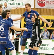 Jubel und Erleichterung bei Amriswil. Der Einzug in den Final ist bereits nach zwei Spielen gelungen. (Bild: Mario Gaccioli)