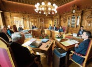 Die Frauen sind gemessen am Bevölkerungsanteil in der Landesregierung untervertreten. (Bild: Peter Klaunzer/Keystone (Bern, 1. November 2017))