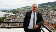 Manche nennen ihn den König von Rorschach: Thomas Müller (SVP) möchte wieder mehr Familien in «seine» Stadt locken. (Bild: Janina Gehrig)
