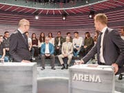 SVP-Nationalrat Gregor Rutz (links), No-Billag-Mitinitiant Andreas Kleeb (hinten links), Telesuisse-Präsident André Moesch (hinten rechts) und «Arena»-Moderator Jonas Projer. (Bild: Ennio Leanza/Keystone (Zürich, 3. November 2017))