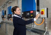 Regierungsrätin Carmen Haag - hier im Werkhof Sulgen - besucht von Amtes wegen immer wieder Betriebe im Kanton Thurgau. Nach einem Vortrag in einer umstrittenen Biogasanlage in Schlattingen muss nun ihre Befangenheit überprüft werden. (Bild: Reto Martin/Archiv)