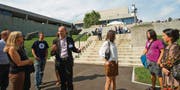 Die Wirtschaftsuniversität bemüht sich um ihr regionales Publikum – hier am Tag der offenen Tür rund um die neue Turnhalle im vergangenen September. (Bild: Ralph Ribi)