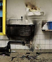 Grosser Schaden: Wäsche in Korb war in Brand geraten. (Bild: Kapo)