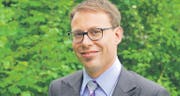 Sandro Wyss ist gelernter Drogist. Heute arbeitet er für das von Naturheilkunde-Pionier Alfred Vogel gegründete Unternehmen Bioforce. (Bild: pd)