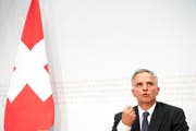 Nach acht Jahren in der Landesregierung kündigte Didier Burkhalter letzte Woche seinen Rücktritt an. (Bild: Keystone)