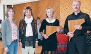 Moderatorin Margot Walt, Referentin Jolanda Schärer, Panflötenspielerin Christina Stettler und Panflötenspieler Karl Helbling anlässlich des Frauenfrühstücks in Mauren (von links). (Bild: Esther Wyss)