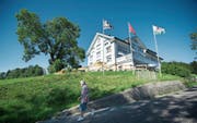 Ein ungeklärter Punkt ist die Zufahrt auf der Bürgerheimstrasse zur Liegenschaft «Ob dem Holz». (Bild: Urs Bucher)