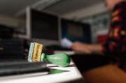In den finanziellen Ruin getrieben: Simone Stöhr machte schlechte Erfahrungen mit den Steuerbehörden. (Bild: Christian Beutler/Keystone)