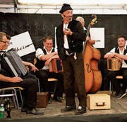 Komiker Rolf Kern von Messer & Gabel kam allein und unterhielt für zwei. (Bilder: Andreas Taverner)