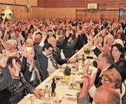 Die rund 600 Mitglieder genehmigten die Anträge des Verwaltungsrats einstimmig. (Bild: Ernst Inauen)