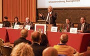 Stadtpräsident, Schulpräsident und Stadträte an der Rorschacher Bürgerversammlung. (Bild: Rudolf Hirtl)