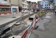 Auf den Baustellen an der Rorschacher Hauptstrasse kann diese Woche wegen des hohen Seepegels nicht gearbeitet werden. (Bild: Henrik Jochum)