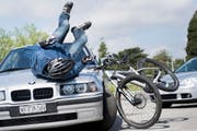 Die Unfälle mit E-Bikes sind erneut stark angestiegen. (Bild: Jean-Christoph Bott/Keystone)