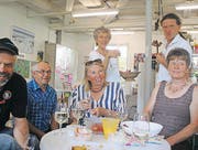 Die Teilnehmer des Wirtschaftsapéros genossen den Besuch. (Bild: pd)