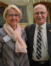Die neue Beisitzerin Carine De Steffani mit Präsident Kurt Sieber. (Bild: Mathias Frei)