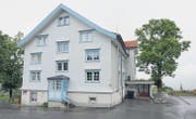 Die letzten Pensionäre verliessen vor einem Monat das Haus – noch weiss die Altersheimkommission nicht, wie es mit dem Haus weitergeht. (Bild: ua)